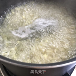 粉条拌小豆芽的做法步骤：3