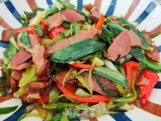 蒜苗炒腊肉的做法步骤：11