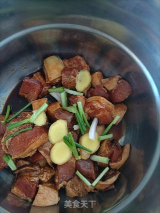 高压锅版红烧肉的做法步骤：5