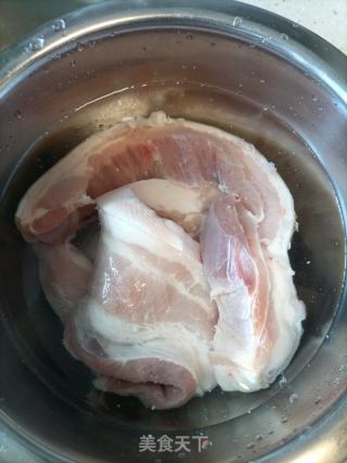 高压锅版红烧肉的做法步骤：1