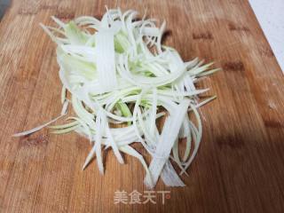 萝卜鸡蛋汤的做法步骤：2