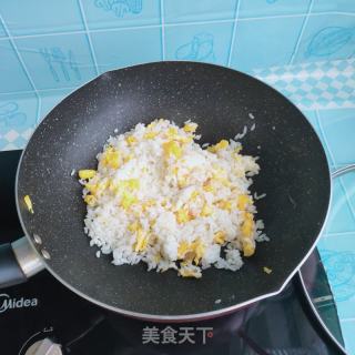 猪头肉虾仁炒饭的做法步骤：4