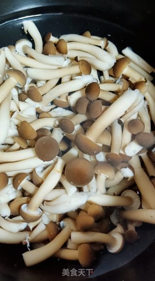 肉末蟹味菇酱的做法步骤：1