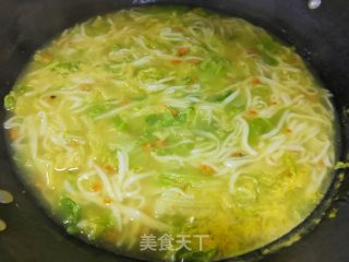 蟹黄白菜手擀面的做法步骤：11