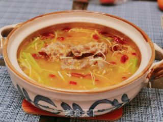 酸汤肥牛煲的做法步骤：15