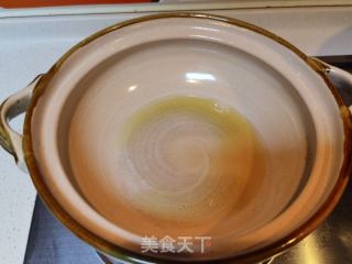 酸汤肥牛煲的做法步骤：2