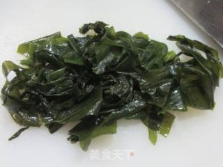 裙带菜炒萝卜的做法步骤：4