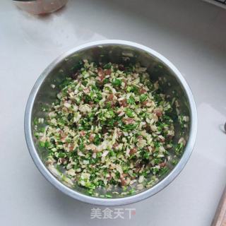 白菜蒜苗水饺的做法步骤：7