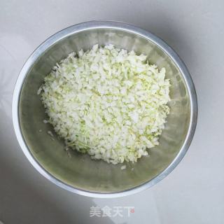 白菜蒜苗水饺的做法步骤：5