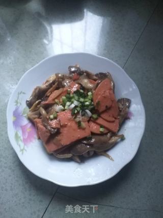 平菇火腿肠的做法步骤：8