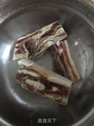 腊肉蒸鱼干的做法步骤：2