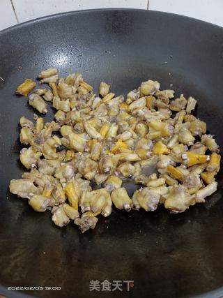 炸鸭脚的做法步骤：5