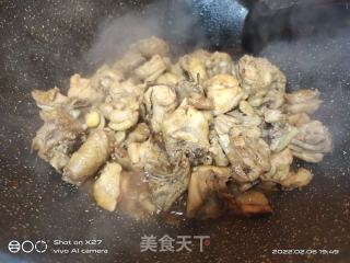 红烧鸡肉的做法步骤：4