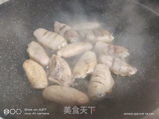 焖鸡中翅的做法步骤：2