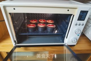 情人节爱心炼乳纸杯蛋糕的做法步骤：10