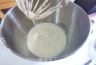 情人节爱心炼乳纸杯蛋糕的做法步骤：1