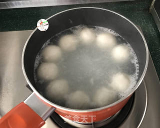 酸辣鲜肉汤圆  #元宵节#的做法步骤：6