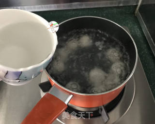酸辣鲜肉汤圆  #元宵节#的做法步骤：5