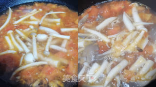 快手汤必备‖番茄菌菇汤的做法步骤：4