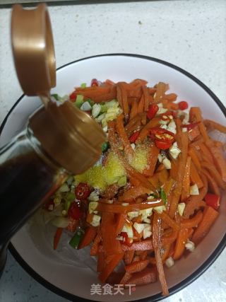 绿豆粉皮拌胡萝卜丝的做法步骤：8
