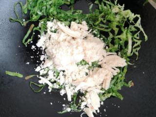 豆渣炒油麦菜的做法步骤：5