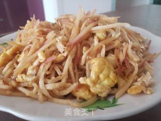 红皮萝卜炒鸡蛋的做法步骤：6