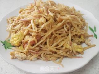 红皮萝卜炒鸡蛋的做法步骤：5