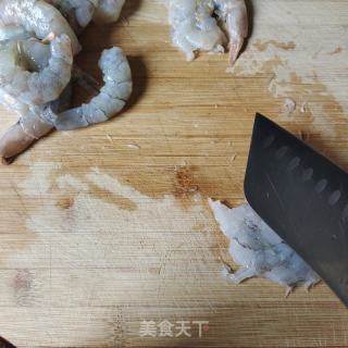 荔枝虾球的做法步骤：2