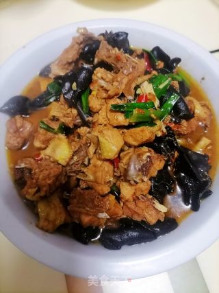 木耳烧土鸡的做法步骤：6