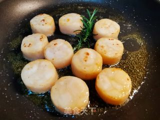 低脂健康营养的美食～香煎带子的做法步骤：6