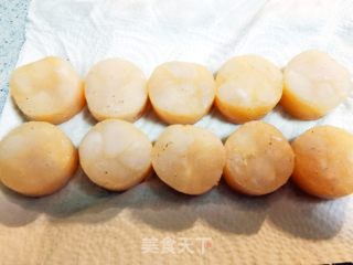 低脂健康营养的美食～香煎带子的做法步骤：3
