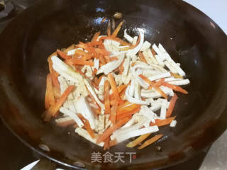 肉丝包心菜炒年糕的做法步骤：6