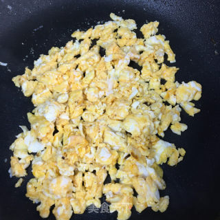 鸡蛋包心菜炒年糕的做法步骤：3