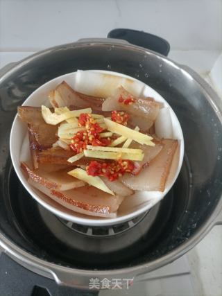 腊肉蒸白萝卜的做法步骤：11
