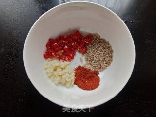 金针菇拌鸡蛋的做法步骤：3