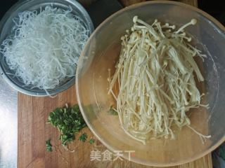 金针菇粉丝汤的做法步骤：3