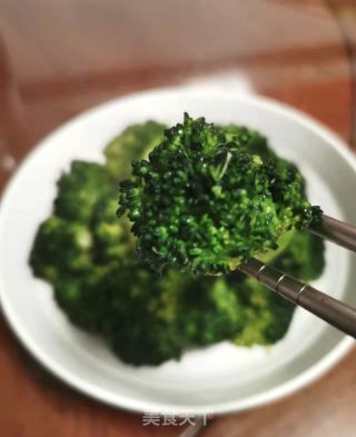 酒香西兰花的做法步骤：9