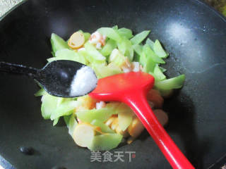 干贝烧虾仁炒莴笋的做法步骤：13
