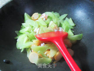 干贝烧虾仁炒莴笋的做法步骤：11