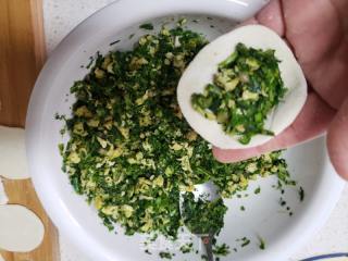 菠菜鸡蛋馅饺子????的做法步骤：5