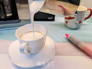 冰墩墩拿铁咖啡的做法步骤：4