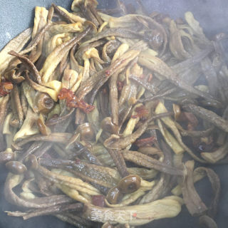 肉末炒鹿茸菇的做法步骤：5
