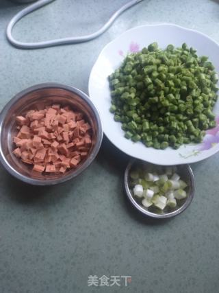 江豆火腿肠的做法步骤：3
