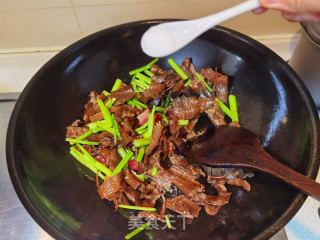 芹菜炒竹笋的做法步骤：8