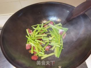 芹菜炒竹笋的做法步骤：6