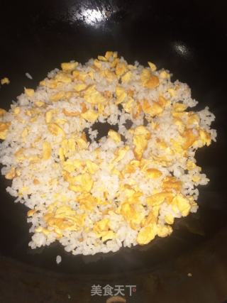 蛋炒饭的做法步骤：11