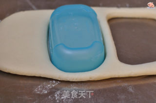 冰墩墩馒头的做法步骤：3