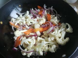 洋葱炒花菜的做法步骤：4