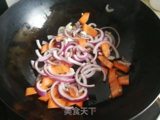 洋葱炒花菜的做法步骤：3