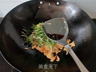 香菜炒鸡蛋的做法步骤：6